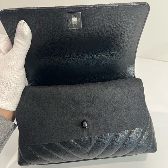 Chanel Black Chevron Coco Handle w Black Hardware - Picture 10 of 17